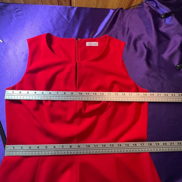 📌Calvin Klein Midi Sleeveless Fitted Dress with Keyhole and Belt - Picture 10 of 15